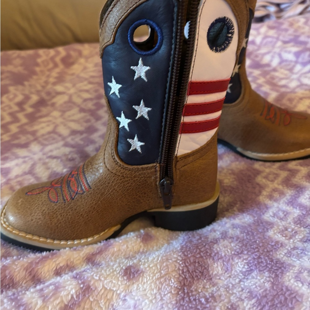 Brand new J B Dillon kids boots!!